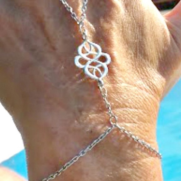 Silver Hand Harness Bracelet - Picture 2 of 2